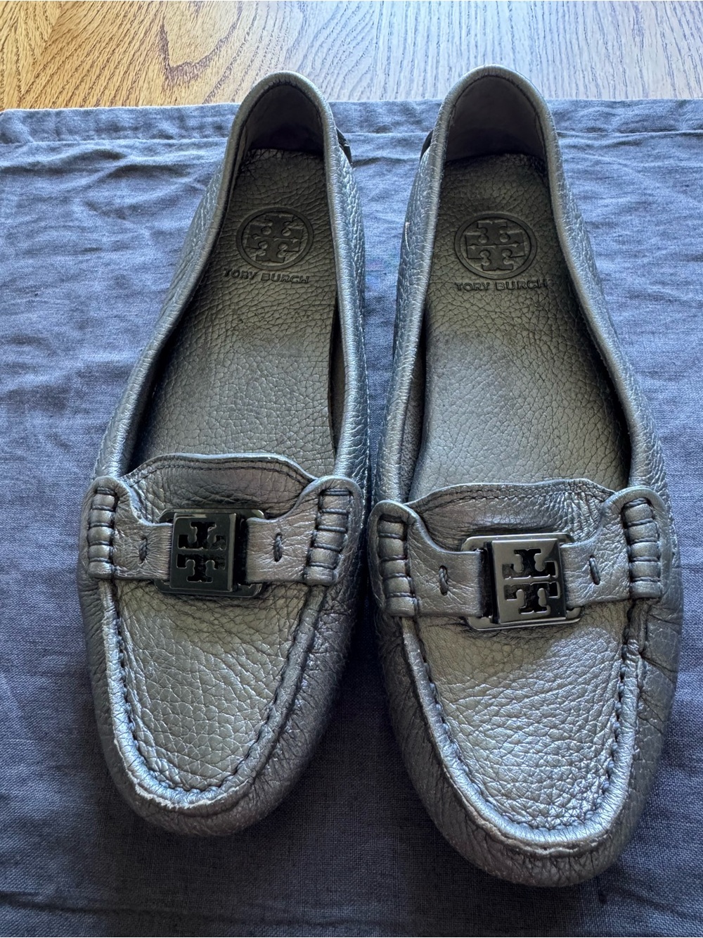 Tory Burch Gray Pebbled Leather Driving Loafers with Logo Plaque